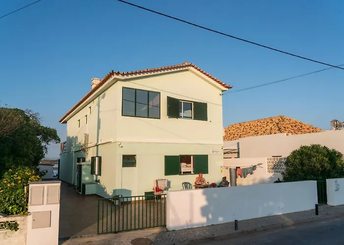 Faro Beach LifeHostel